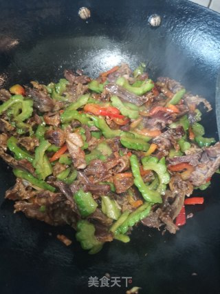 苦瓜炒风干鹅的做法步骤：13