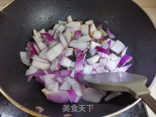洋葱炒肉的做法步骤：3