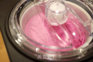 火龙果冰淇淋的做法步骤：8