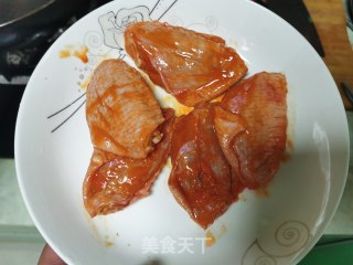 真滋味-奥尔良烤翅的做法步骤：1