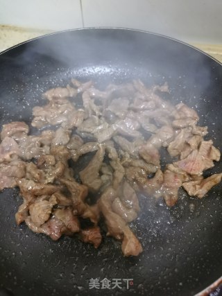 小炒牛肉的做法步骤：3
