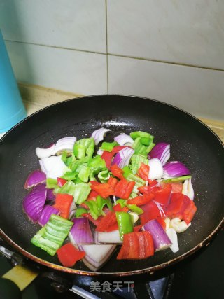 小炒牛肉的做法步骤：4