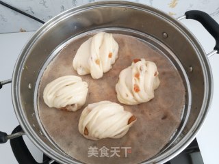 椰香果干花卷的做法步骤：9