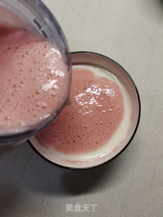 草莓酸奶的做法步骤：3