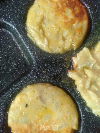 土豆小饼的做法步骤：10