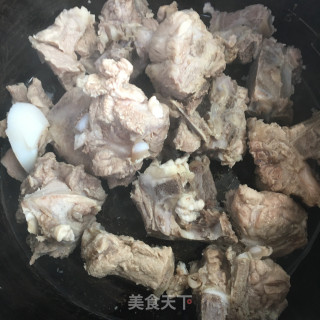 排骨炖芸豆的做法步骤：3