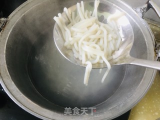 酱拌米粉的做法步骤：4