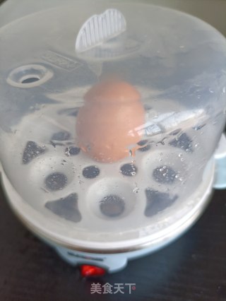甜豆鸡蛋沙拉的做法步骤：1
