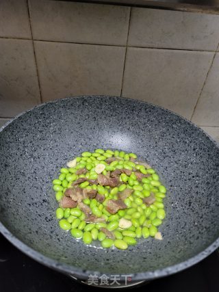 酸菜烧毛豆的做法步骤：5