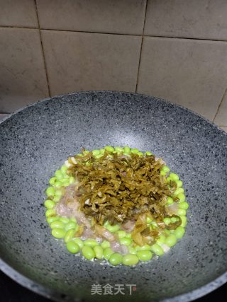 酸菜烧毛豆的做法步骤：6