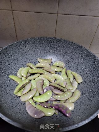 清炒紫扁豆的做法步骤：4