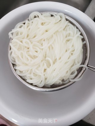 螺蛳粉的做法步骤：5