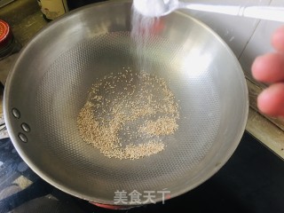 芝麻盐拌米粉的做法步骤：2