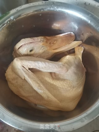 菠萝鸭的做法步骤：1