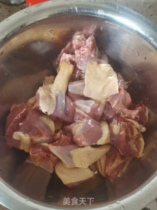 菠萝鸭的做法步骤：2
