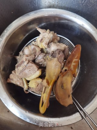 菠萝鸭的做法步骤：6