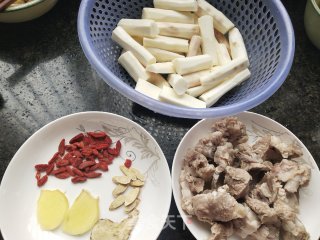 山药排骨汤的做法步骤：3