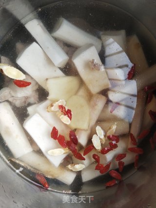 山药排骨汤的做法步骤：4