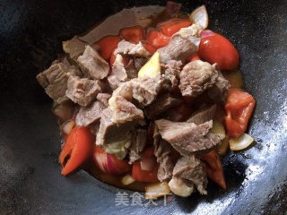 西红柿炖牛腩肉的做法步骤：12