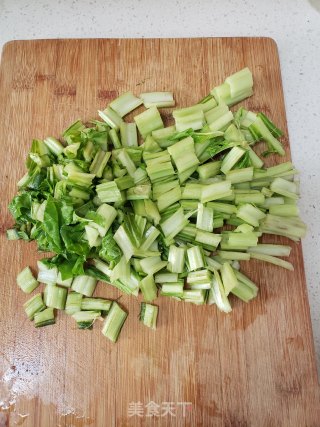 莙荙菜杆拌粉丝的做法步骤：2