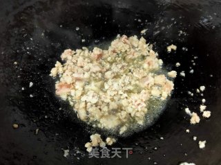 肉末圆白菜炒饼丝的做法步骤：8
