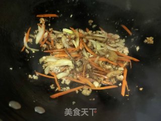 肉末圆白菜炒饼丝的做法步骤：12