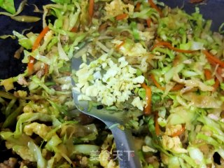 肉末圆白菜炒饼丝的做法步骤：19