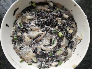 紫菜虾饼的做法步骤：4