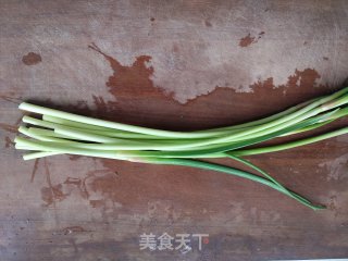 蒜苔炒鸡蛋的做法步骤：1