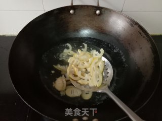 腊肉酸菜炒春笋的做法步骤：2