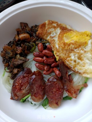麻辣肠煎蛋粉的做法步骤：15