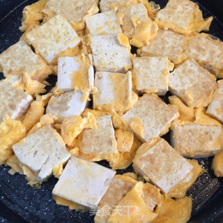 鸡蛋香煎豆腐的做法步骤：8