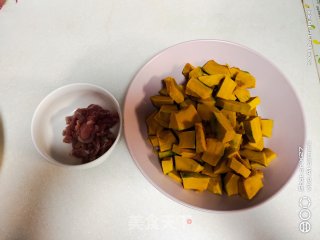 肉片烧南瓜的做法步骤：1