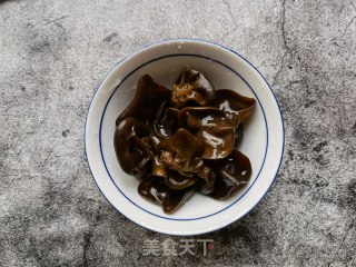 荷兰豆木耳炒虾仁的做法步骤：8