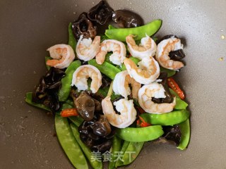 荷兰豆木耳炒虾仁的做法步骤：14