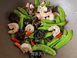 荷兰豆木耳炒虾仁的做法步骤：16