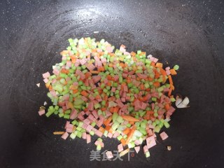 蛋炒饭的做法步骤：5