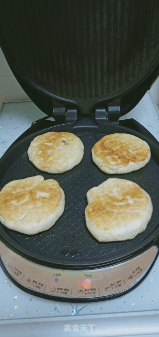 瘦肉葱饼的做法步骤：4