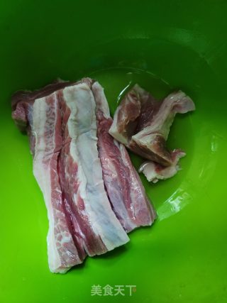 白切牛腩的做法步骤：1