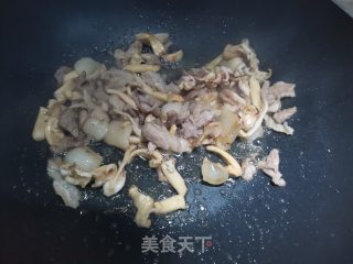 墨鱼炖肉的做法步骤：5
