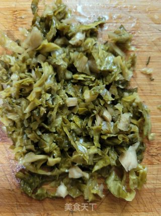 鲜肉酸菜煎包的做法步骤：5