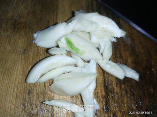 清炒油麦菜的做法步骤：2