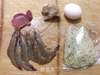 三鲜面的做法步骤：1