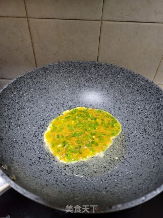 韭菜虾皮炒蛋的做法步骤：5