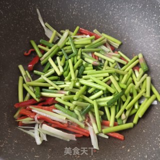 蒜苔炒虾仁的做法步骤：14