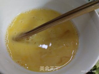 苦瓜焖鸡蛋的做法步骤：2