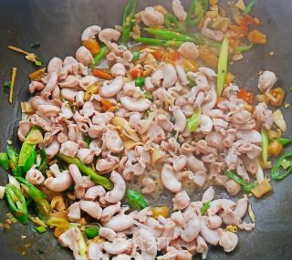 小炒花肠的做法步骤：13
