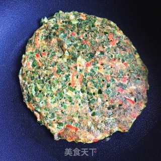 红椒韭菜鸡蛋饼的做法步骤：7