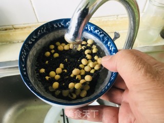 紫米豆浆的做法步骤：3