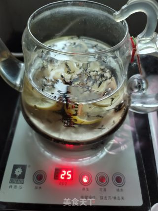 柠檬茶的做法步骤：2